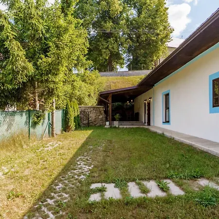 Pod Zvonicou Tópatak